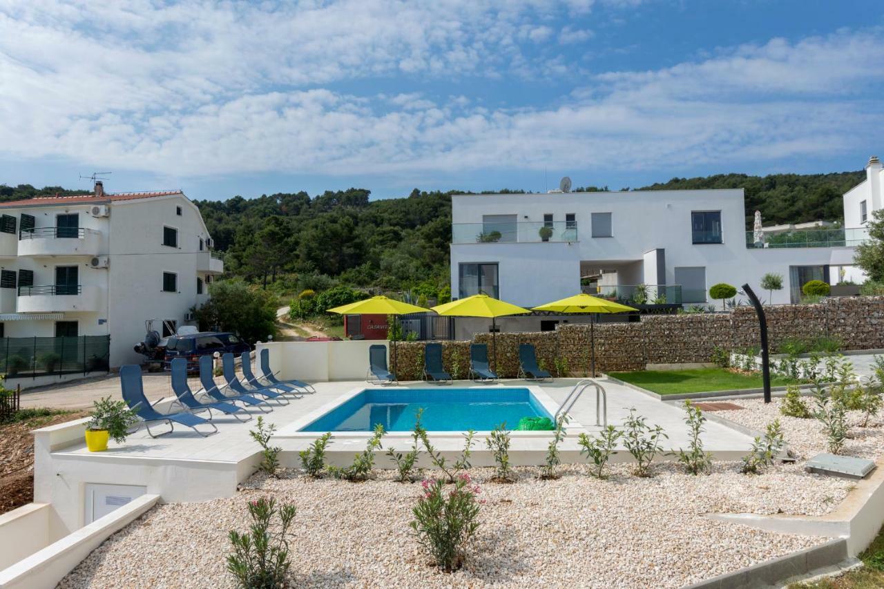 Petra'S Place - Sea View Apartment Slatine Exterior foto
